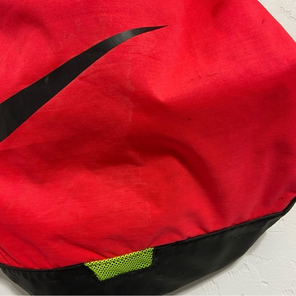 Nike Drawstring Lightweight Bag Active Backpack Gym Bag - Picture 11 of 11